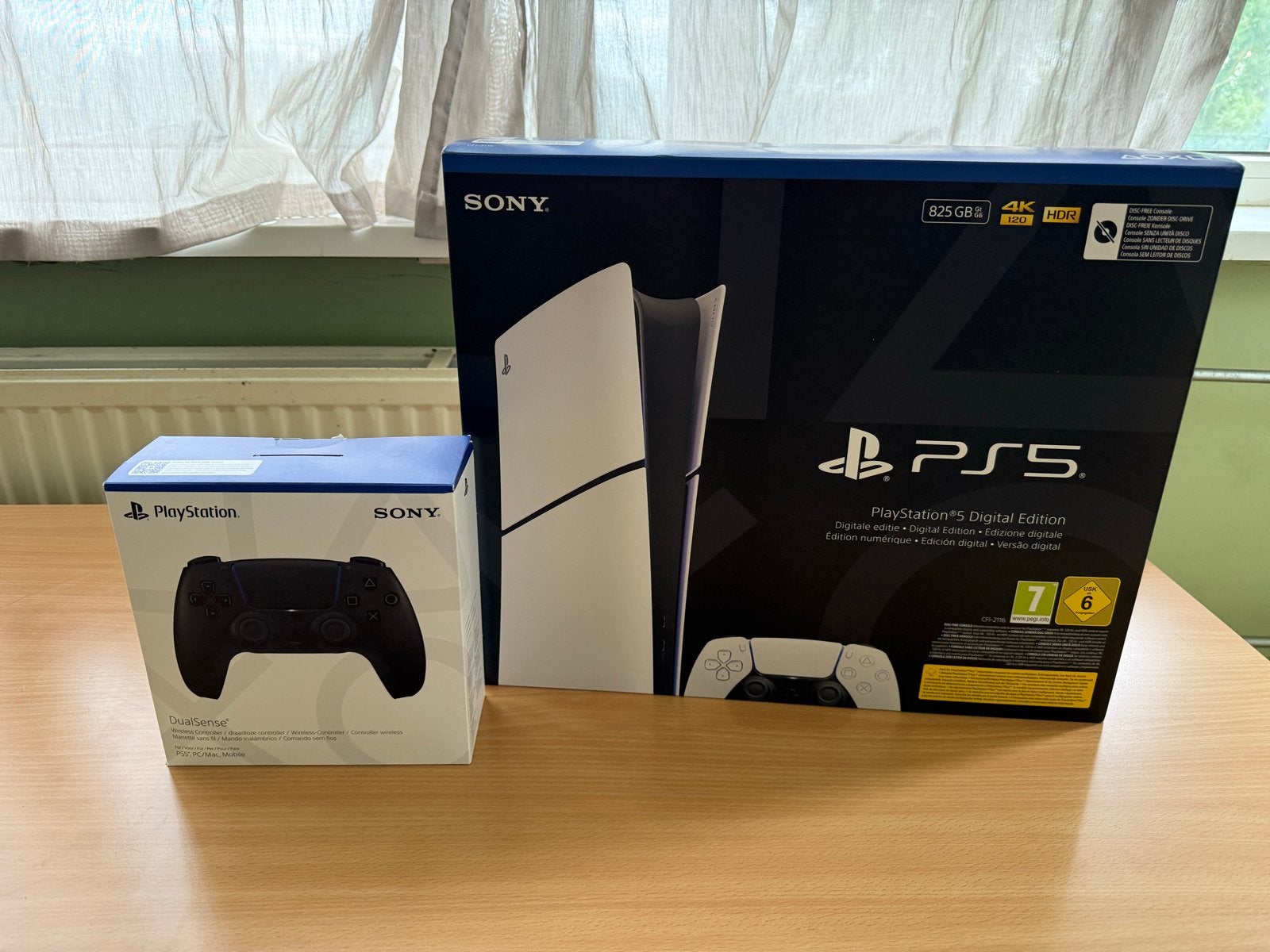 Sony PlayStation 5 Digital Edition 825GB met 2 controllers, Ophalen, Zo goed als nieuw