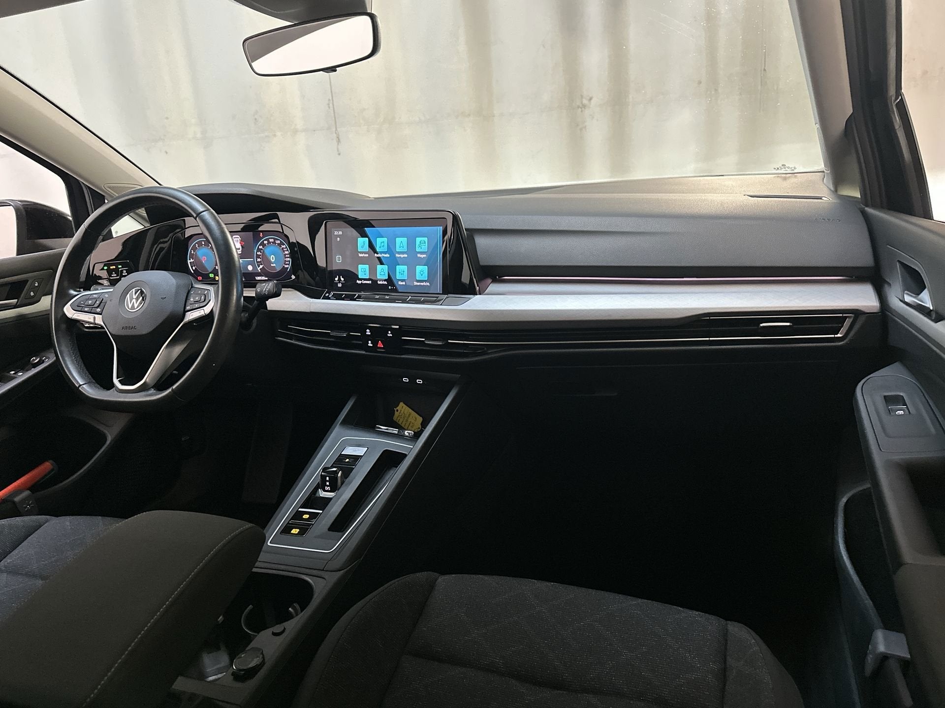 Volkswagen Golf Variant 1.0 eTSI DSG Life Navigatie Sfeerver, Stof, Gebruikt, Met garantie (alle), Origineel Nederlands