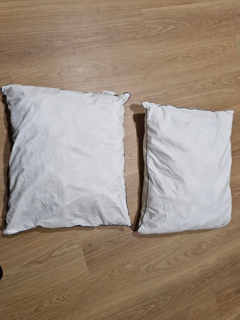 2 hoofdkussens vd valk 60x70, Ophalen of Verzenden, Zo goed als nieuw, Vierkant