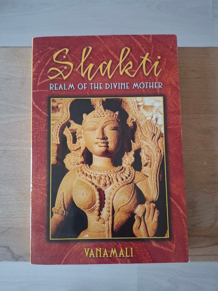 Shakti - Realm of the Divine Mother, Achtergrond en Informatie, Spiritualiteit algemeen, Ophalen of Verzenden, Zo goed als nieuw