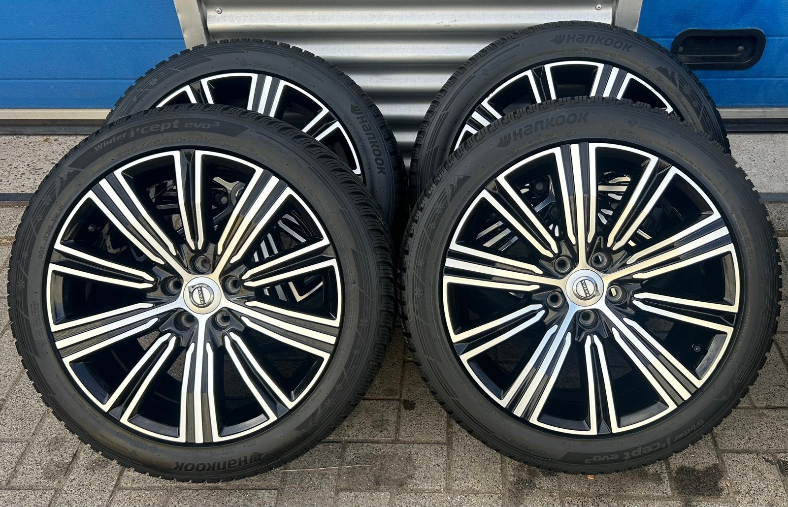 Nette 18 inch Volvo velgen 235-45-18 winterbanden S60 en V60, Auto-onderdelen, Banden en Velgen, 18 inch, Gebruikt, Banden en Velgen