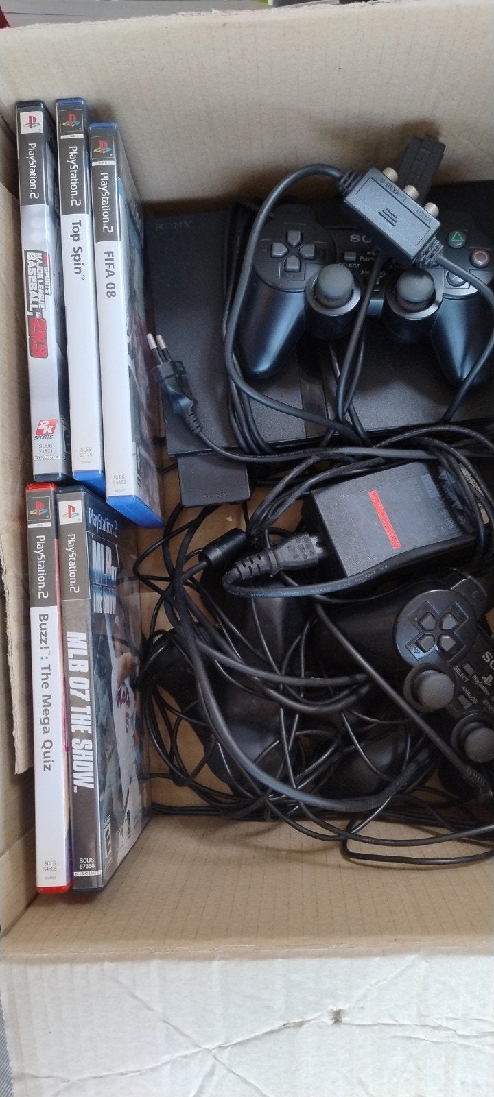 PlayStation 2 Bundel met Buzz! controllers en games, Gebruikt, Eén computer, Ophalen of Verzenden, Sport