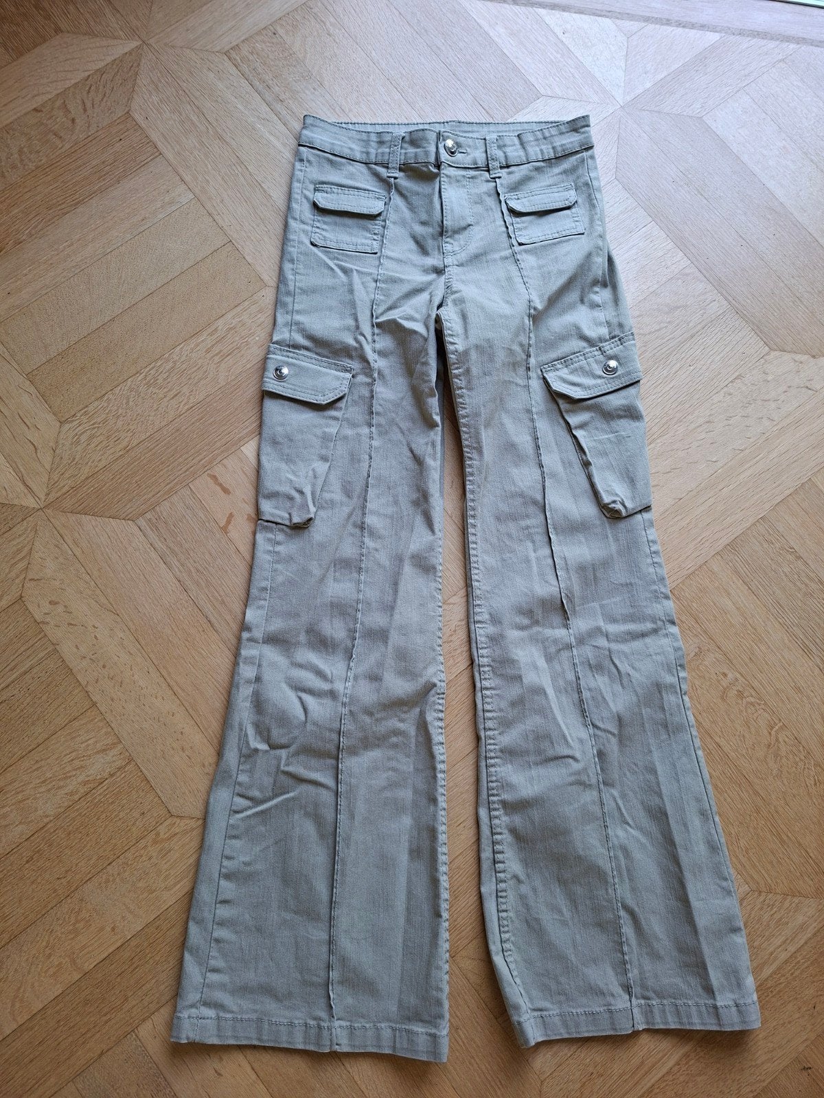 H&M Divided flared broek met zakken - Maat 36 (S), Beige, H&M Divided, Ophalen of Verzenden, Zo goed als nieuw