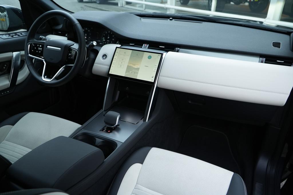 Land Rover Discovery Sport P270e Dynamic SE I ACC I 5 jaar g, Auto's, Zwart, Blauw, Discovery Sport, Hybride Elektrisch/Benzine