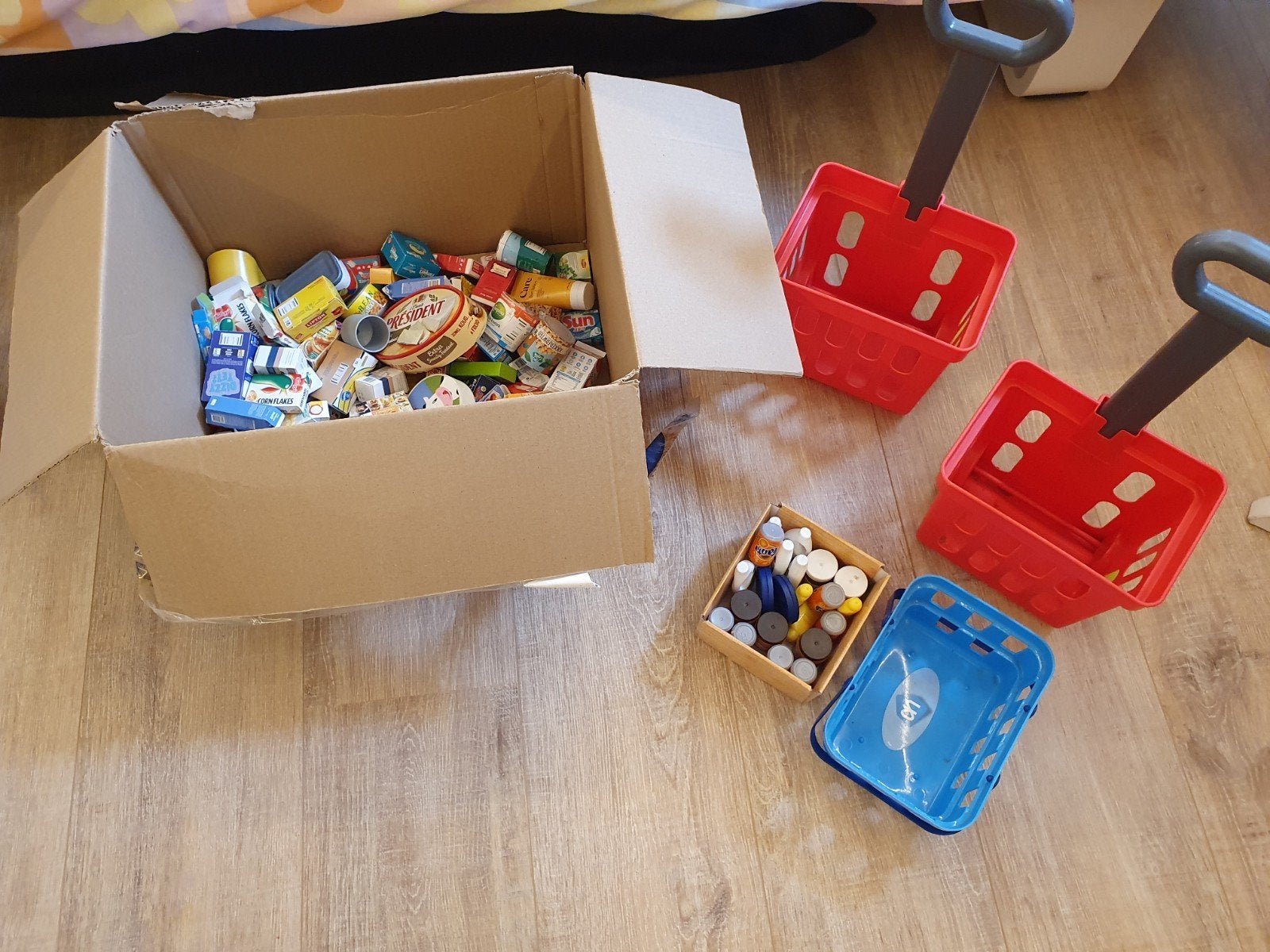 Mini supermarktartikelen en winkelmandjes, Ophalen of Verzenden, Gebruikt, Jongen of Meisje