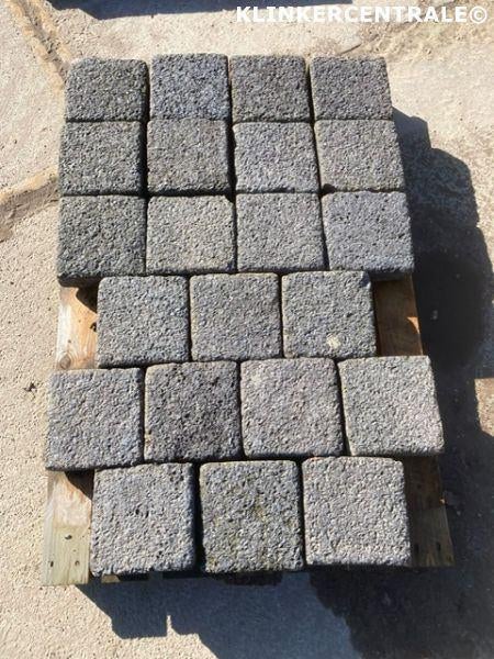 160m2 antraciet natuursteen 20x20x8cm basalttegels koperslak, Bij dit gebruikte product niet te achterhalen, Gebruikt, Bij dit gebruikte product niet te achterhalen