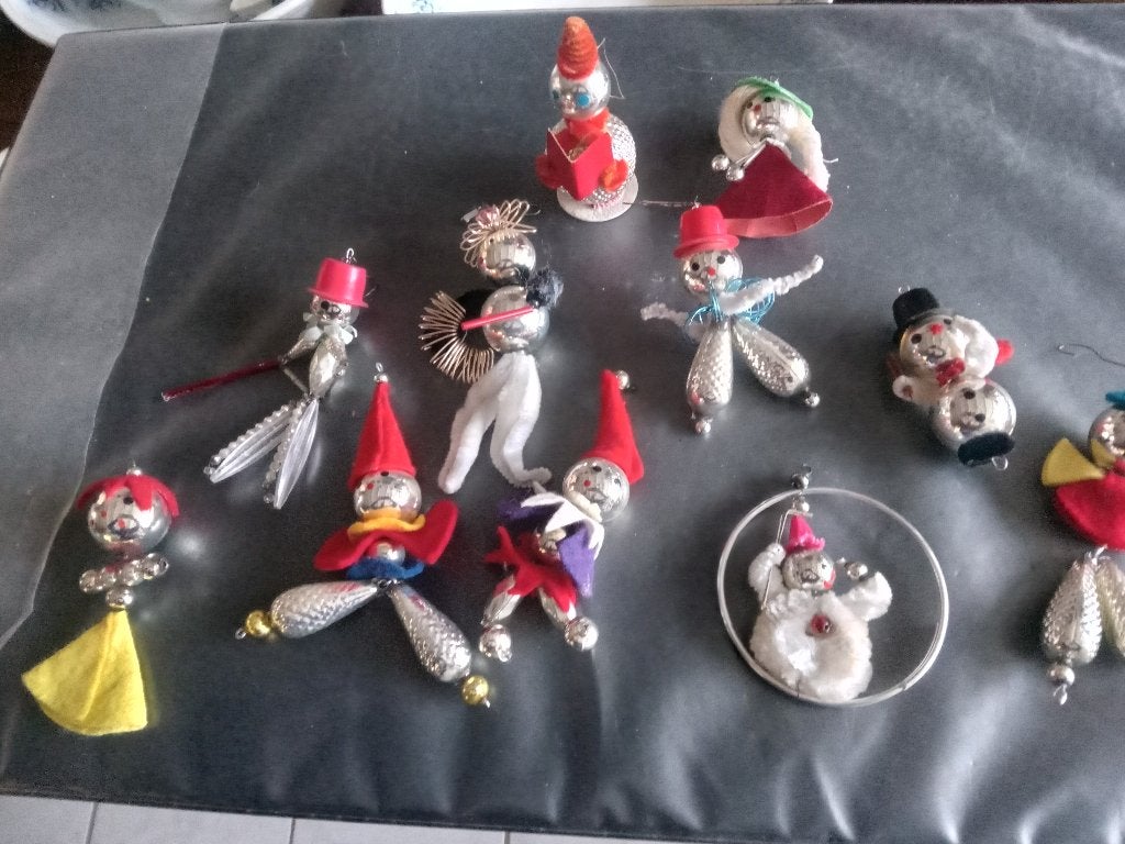 oude kerstbal prachtige model gablonzer popjes handwerk, Diversen, Ophalen of Verzenden, Gebruikt