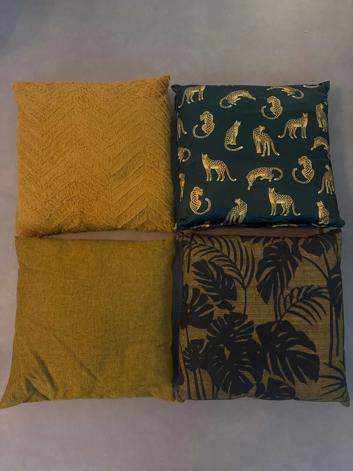 Set van 4 sierkussens - 40x40 cm, Ophalen, Gebruikt, Meerkleurig, Met print
