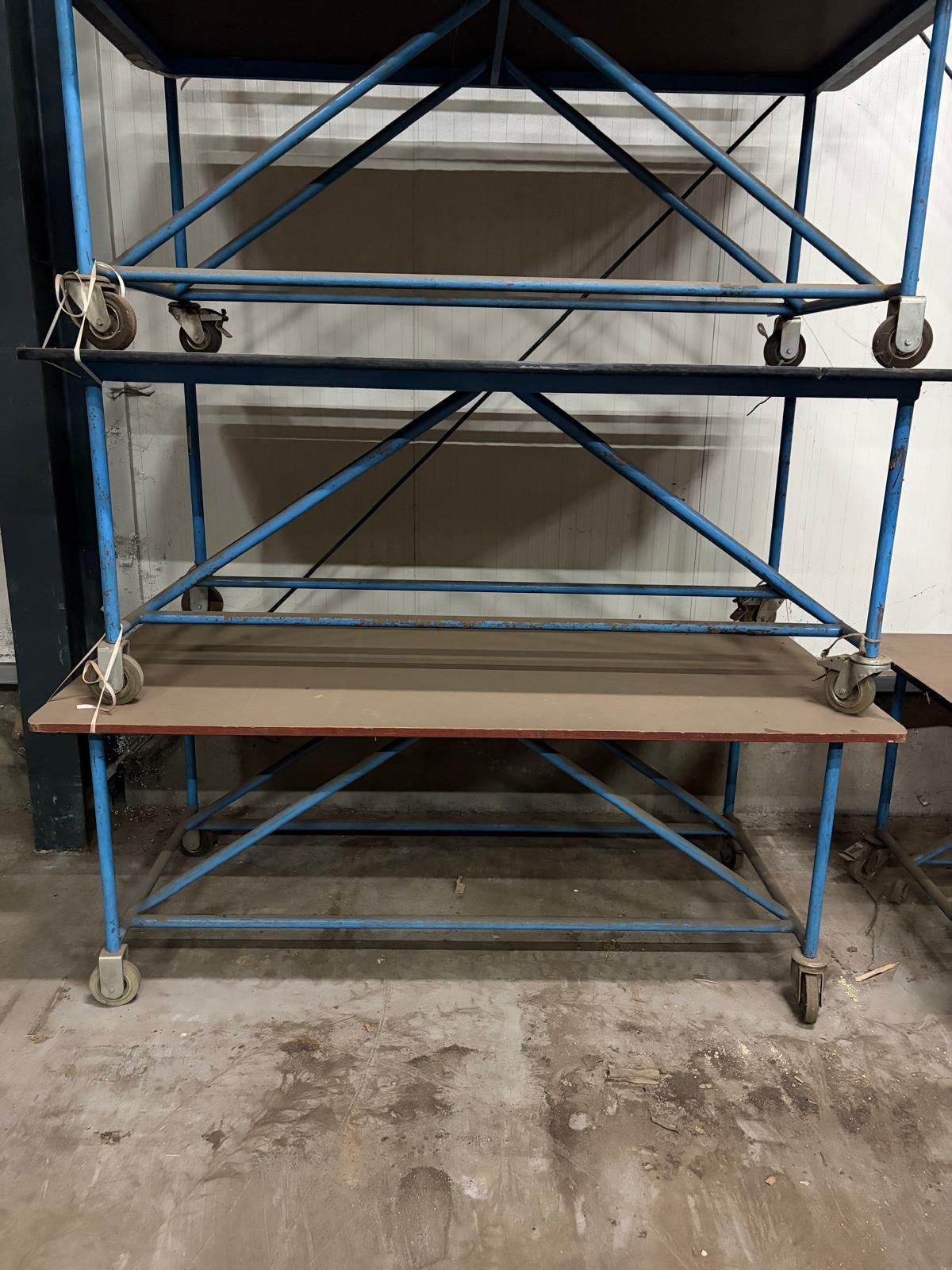 Werktafel inpaktafel €125,- p/st, Ophalen