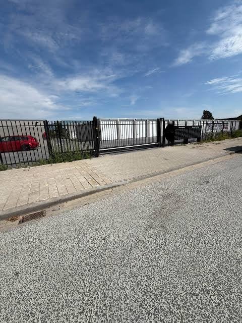 Bewaakte parkeerplaats Weert - 6 x 1.8 meter  Te huur, Huizen en Kamers, Limburg