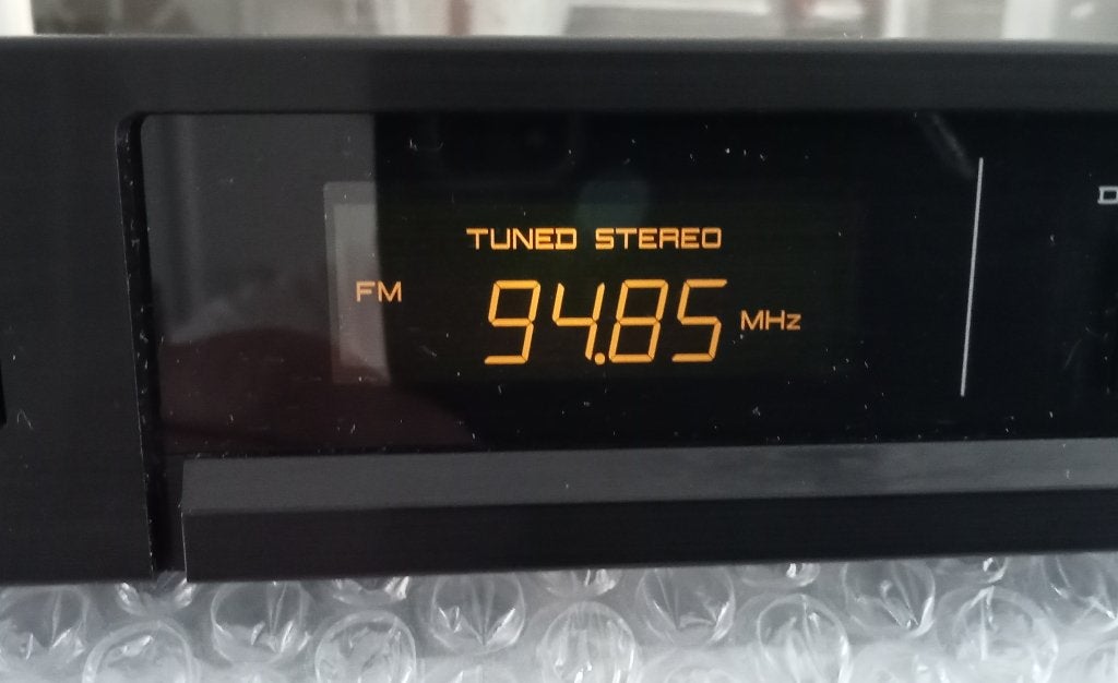Akai Quartz tuner uit 1986  /  1987 uit Japan  (kleur zwart), Ophalen of Verzenden, Gebruikt