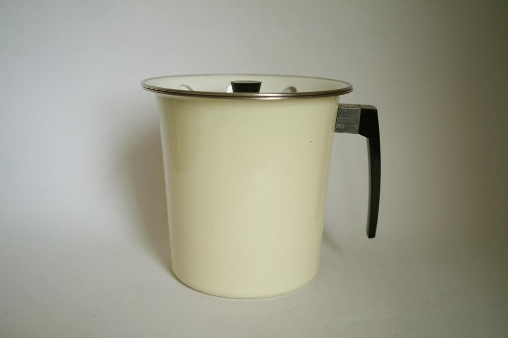 vintage emaille pan melkkoker zachtgeel zwart wit metaal, Antiek en Kunst, Antiek | Emaille, Ophalen of Verzenden