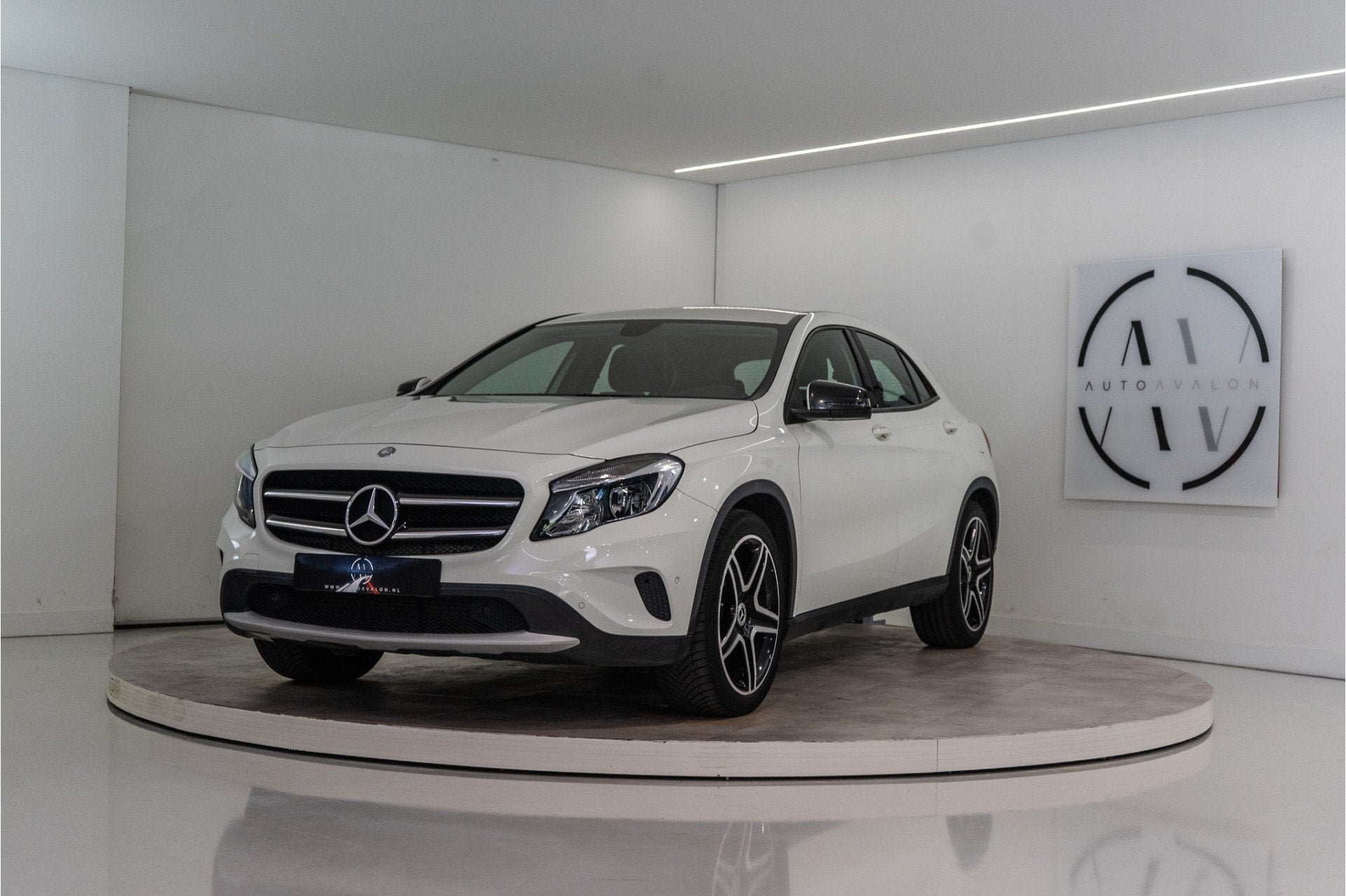 Mercedes-Benz GLA 200 Prestige 157PK | 19'' AMG Velgen | PDC, Auto's, Voorwielaandrijving, 12 maanden, Gebruikt, Leder en Stof
