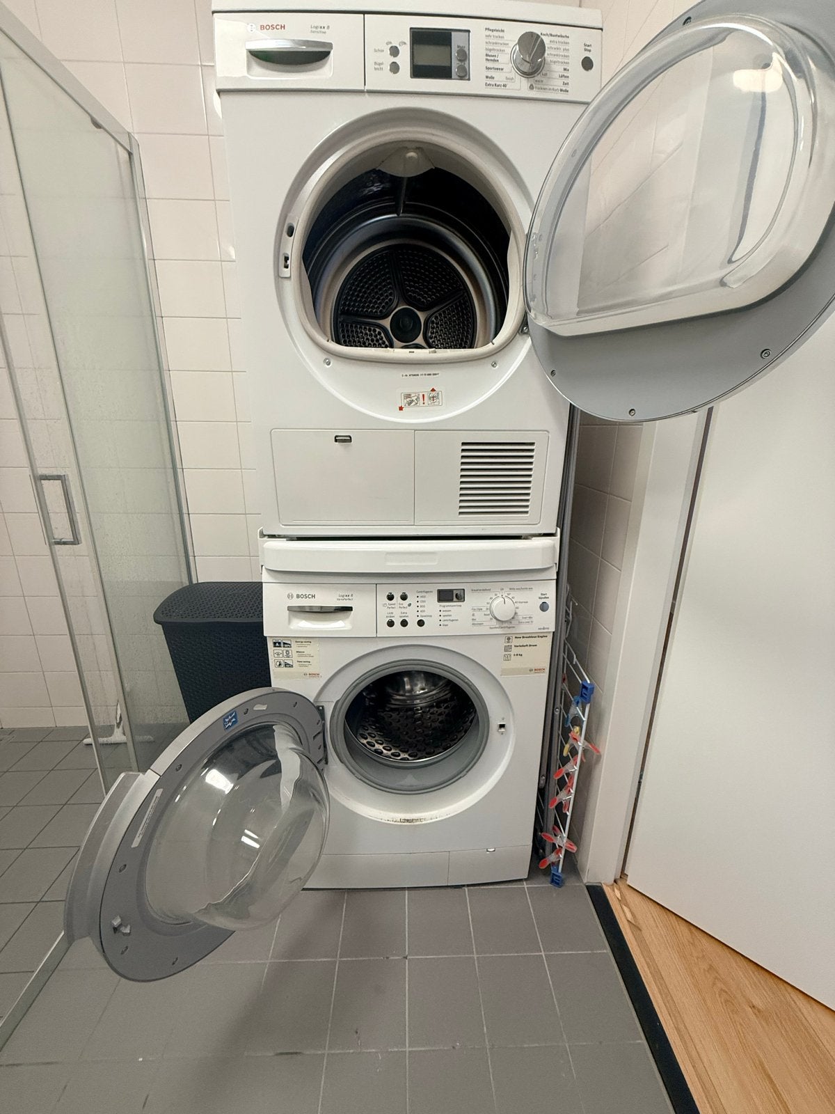 Bosch Logixx 8 Wasmachine en Droger Set, Witgoed en Apparatuur, Wasmachines, Ophalen, 1200 tot 1600 toeren, Gebruikt, 8 tot 10 kg