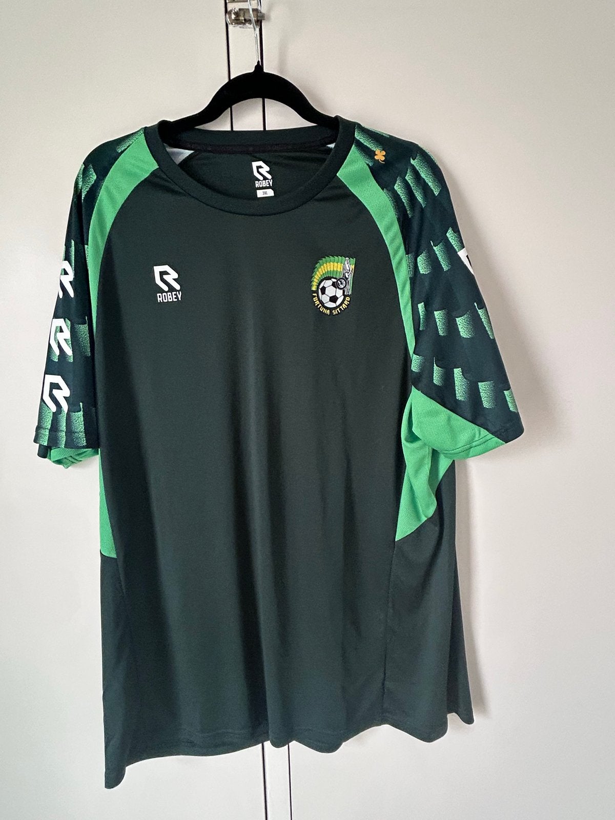 Robey Fortuna Sittard Voetbalshirt - Maat 3XL, Groter dan maat XL, Ophalen, Nieuw, Shirt