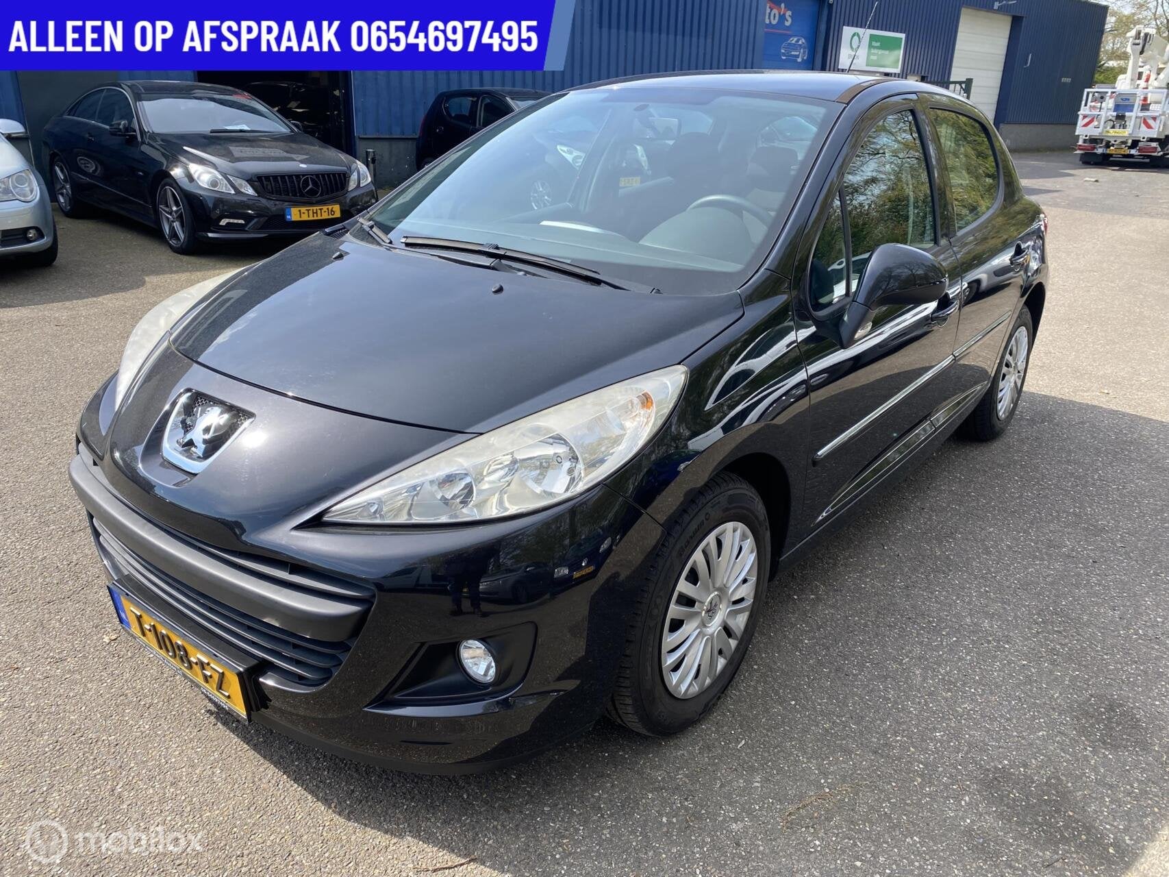 Peugeot 207 1.4 Acces Lite 2014 MET 77.429 KM AIRCO CRUISE 5, Auto's, Peugeot, Voorwielaandrijving, Euro 5, Stof, 4 cilinders