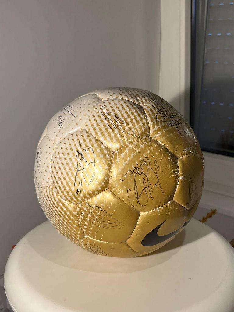 Gesigneerde Nike Voetbal - Uniek Collectors Item, Maat XL, Ophalen, Gebruikt, Bal