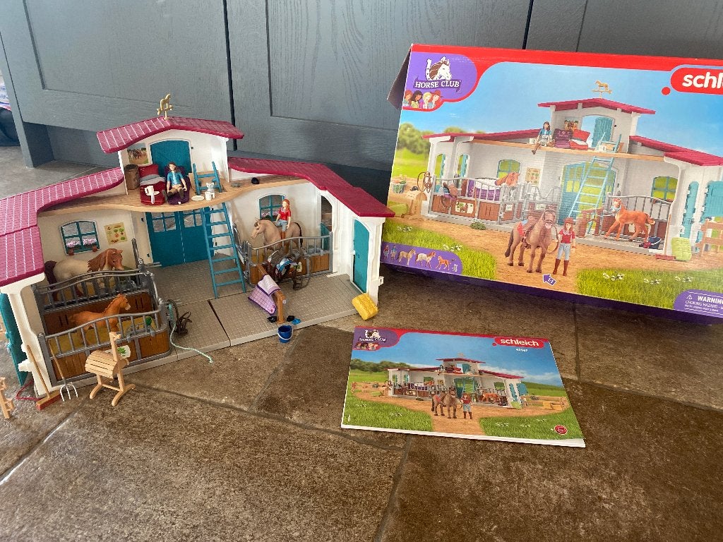 Schleich stallen set 24567, Ophalen of Verzenden, Zo goed als nieuw