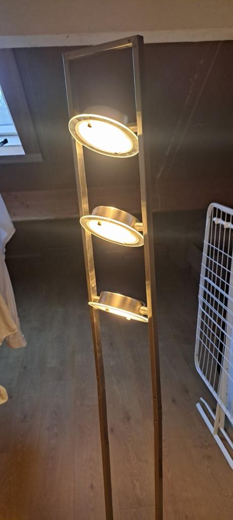 Mooi staande halogeenlamp, Huis en Inrichting, Lampen | Vloerlampen, Ophalen, Gebruikt, Metaal, 150 tot 200 cm