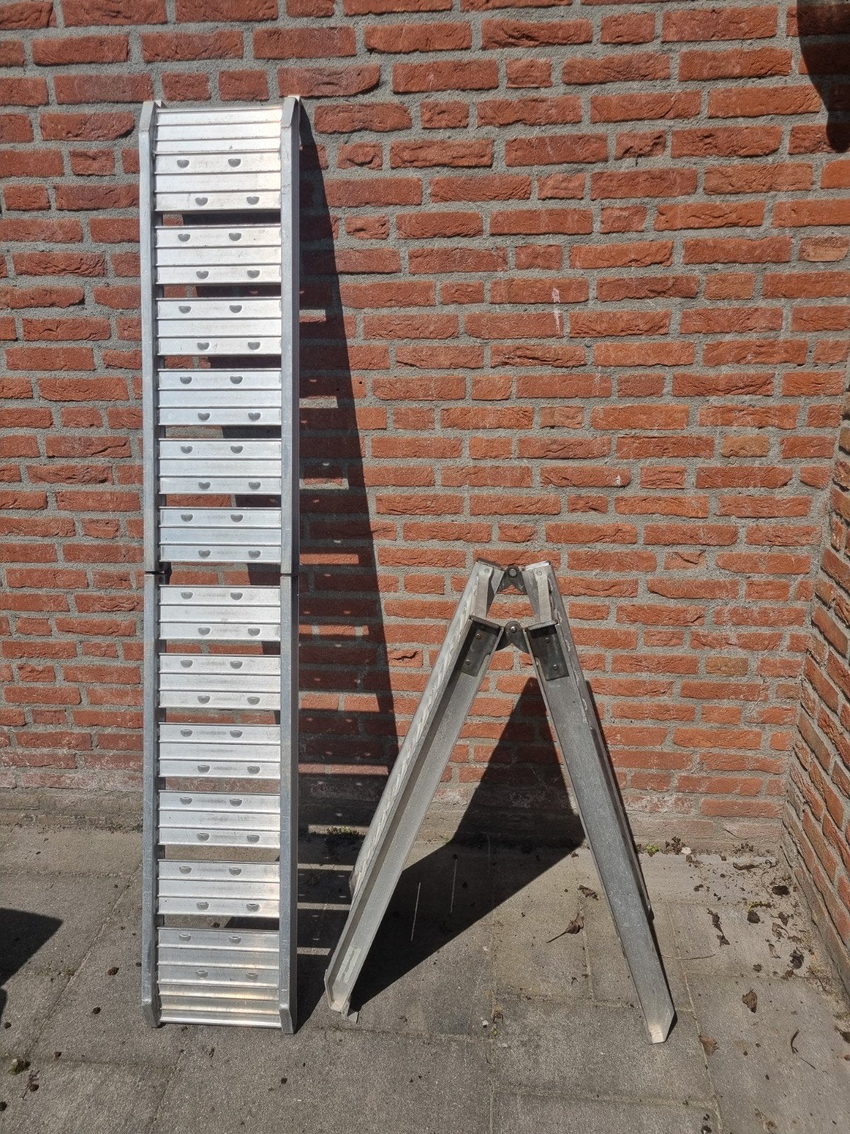 Aluminium Oprijplaat - 200KG Capaciteit 2 stuks, Ophalen, Gebruikt, Ladder, Minder dan 2 meter