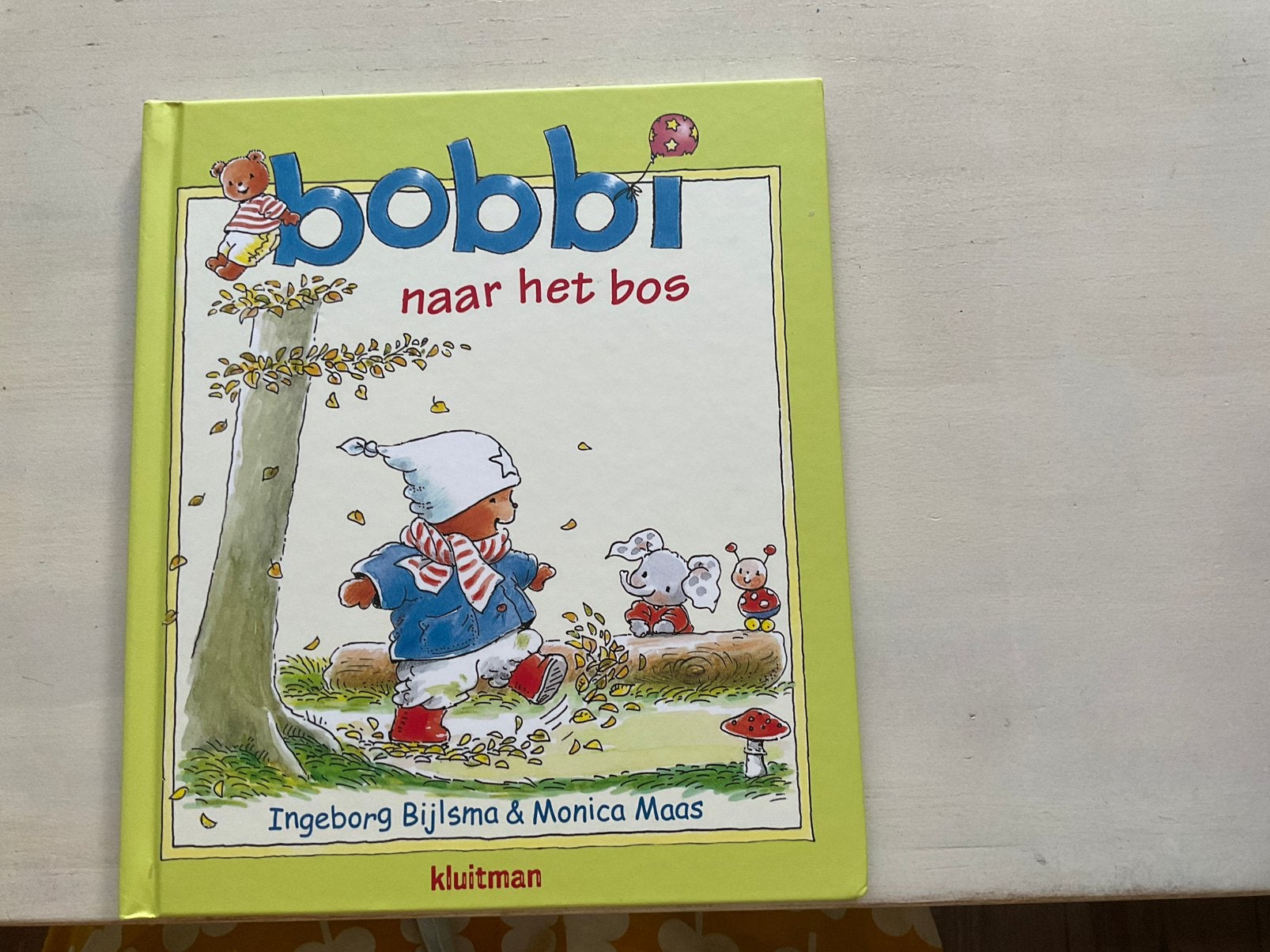 Bobbi naar het bos, groot formaat boek, Ophalen, Zo goed als nieuw