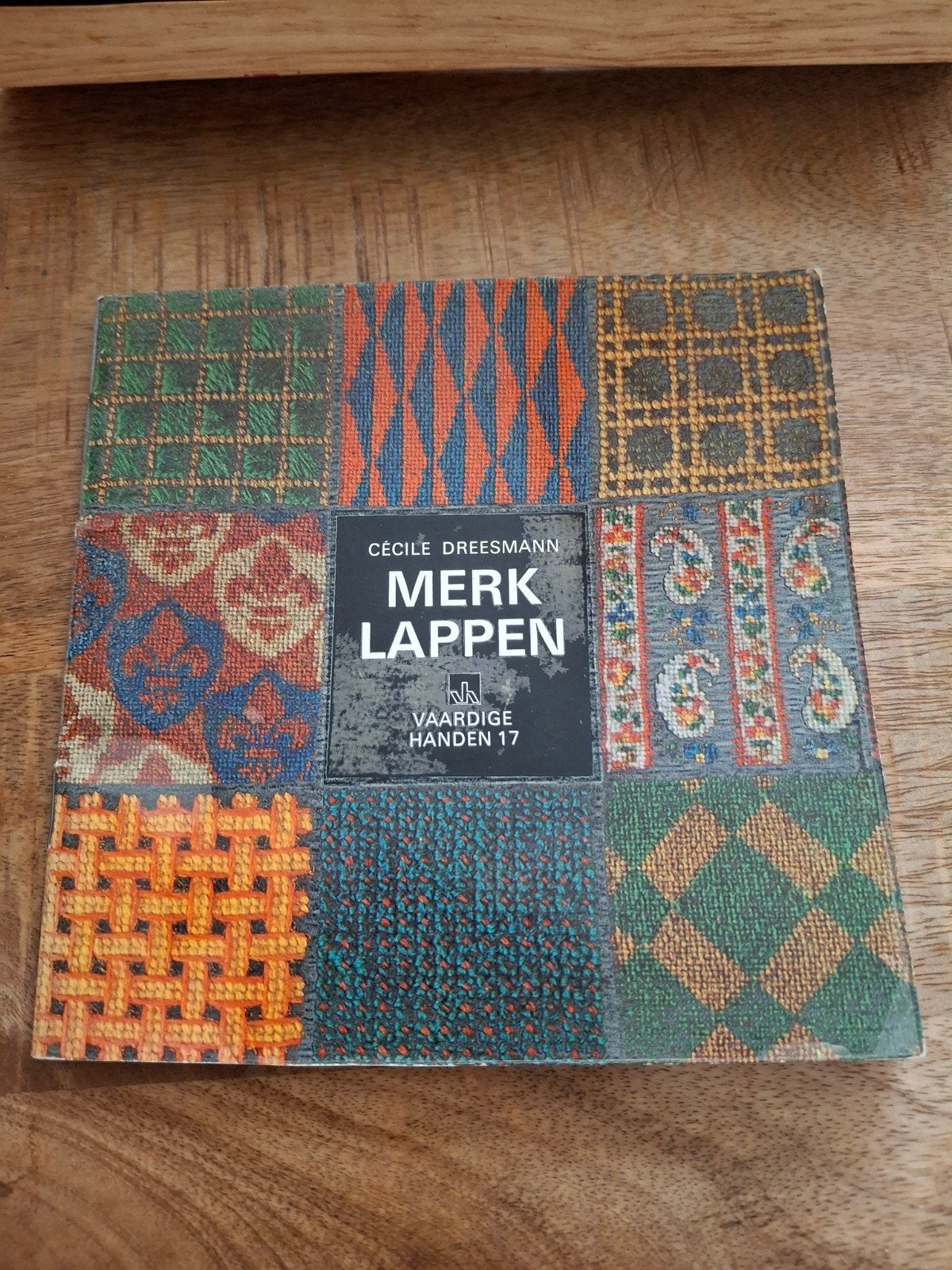 Merk Lappen - Cecile Dreesmann - Vaardige Handen 17, Ophalen of Verzenden, Gelezen, Borduren en Naaien, Cecile dreesman