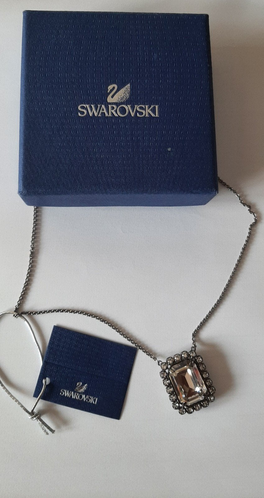 Swarovski ketting met hanger en kristallen, Overige materialen, Verzenden, Nieuw, Met kristal