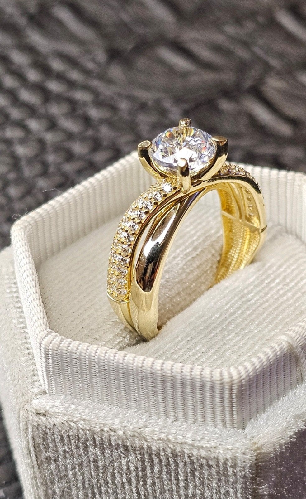 Prachtige 14k gouden ring met zirkonia steen, Nieuw, Ophalen of Verzenden, 17 tot 18, Dame
