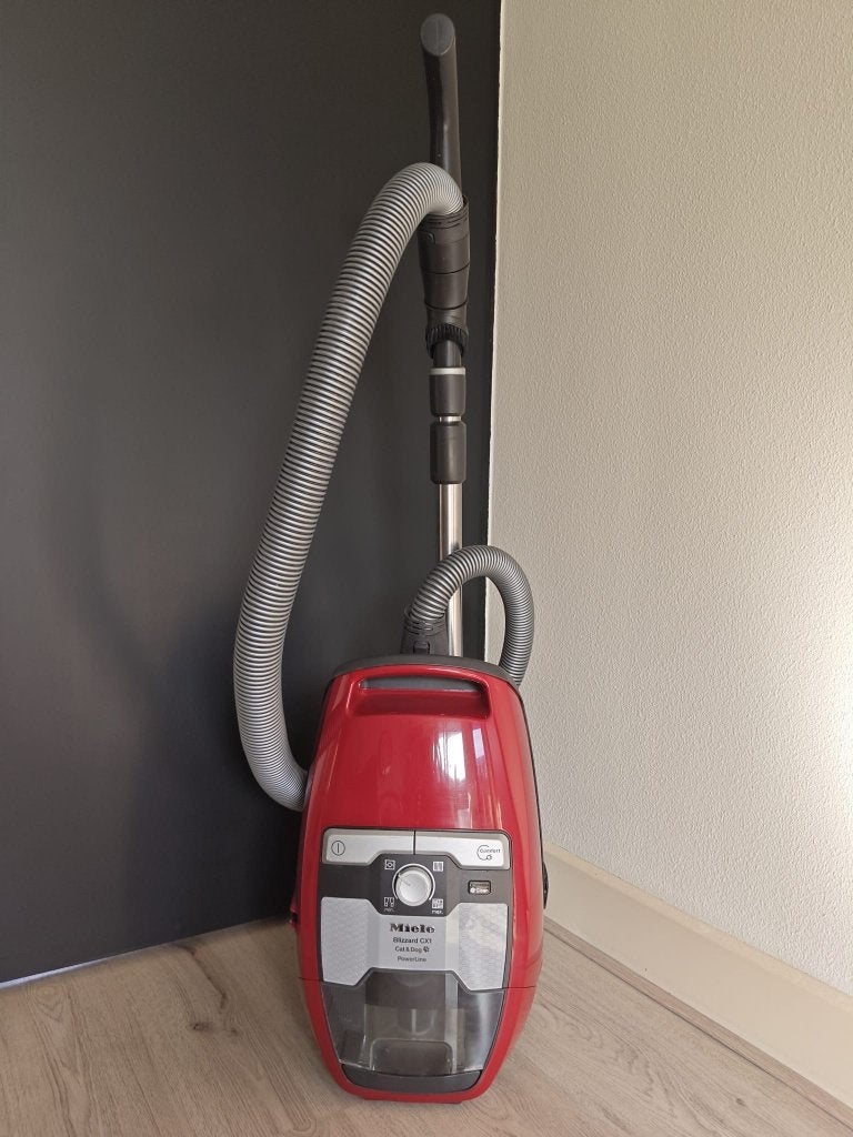 Miele Blizzard CX1 Cat & Dog 890 Watt met nieuwe zuigmond, Regelbare zuigkracht, Ophalen of Verzenden, Zo goed als nieuw, Miele
