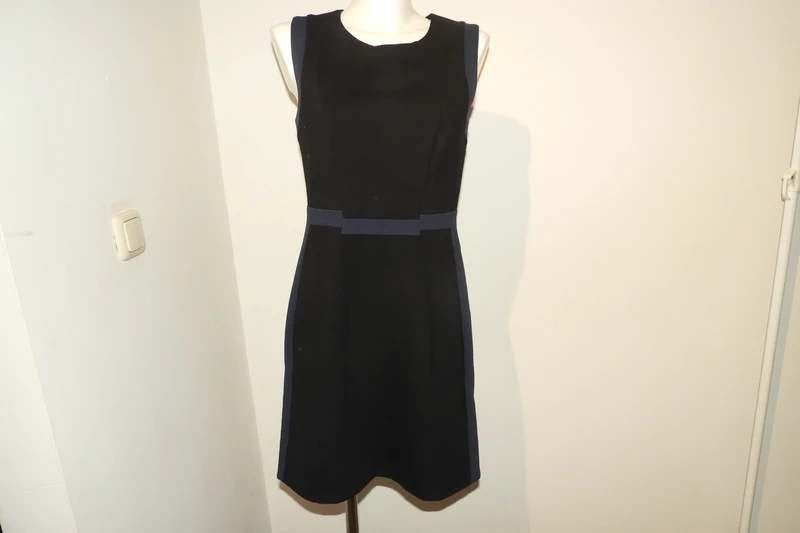 Diane von Furstenberg nette jurk zwart blauw accenten 8/M, Kleding | Dames, Maat 38/40 (M), Verzenden, Zwart, Zo goed als nieuw