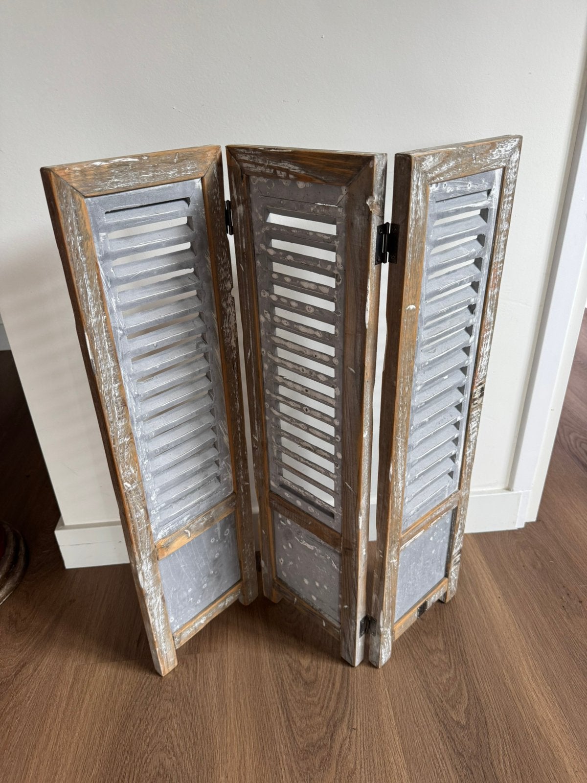 Landelijk Houten Raamscherm / Shutter (70x60, Ophalen of Verzenden, Zo goed als nieuw