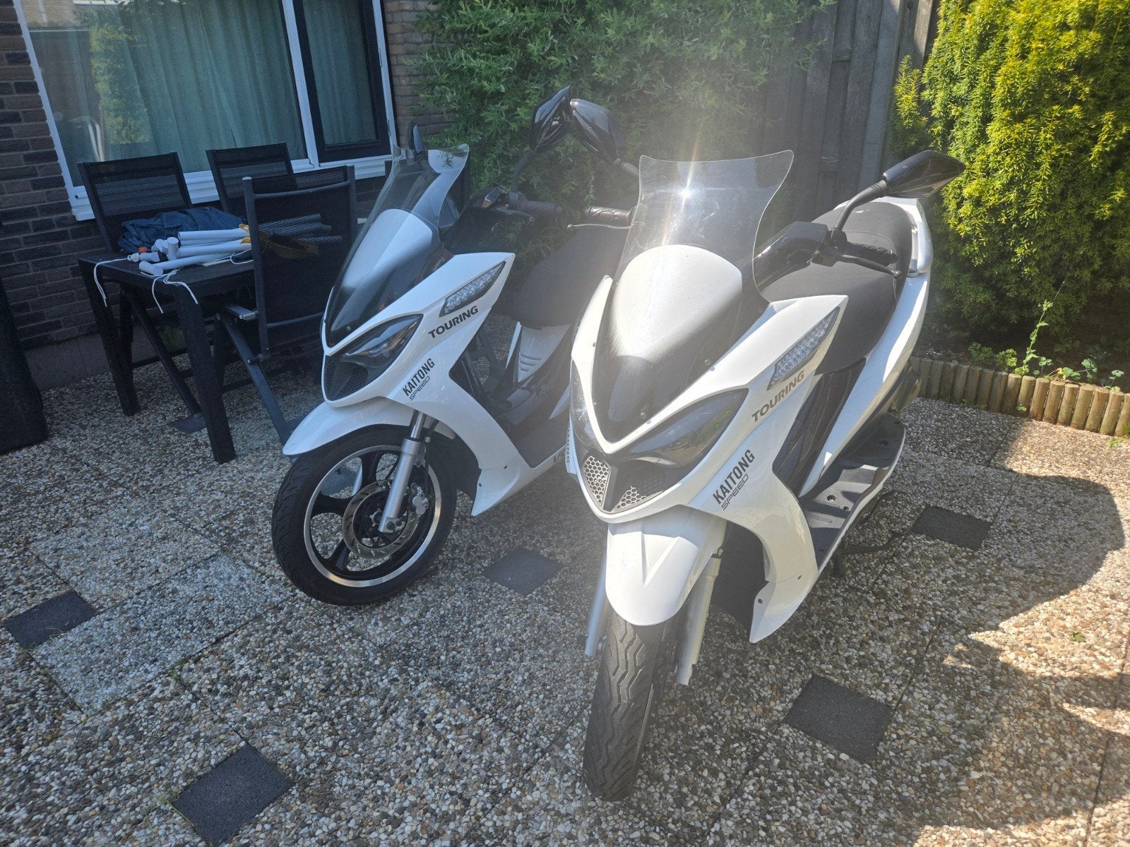 2 mooie yiben scooters mogen allebei weg per 2 bieden, Fietsen en Brommers, Scooters | Overige merken, Ophalen, Benzine