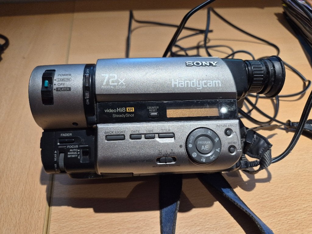 Sony Handycam Hi8 XR - Ideaal voor digitaliseren bandjes, Gebruikt, Overige soorten, Sony, Camera