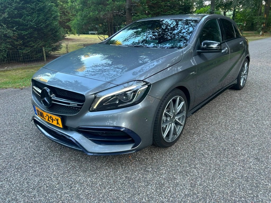 Mercedes-Benz A45 AMG 4MATIC AUT / 381Pk / Dealer onderhoud, Auto's, Automaat, Dealer onderhouden, 4 cilinders, 14 km/l