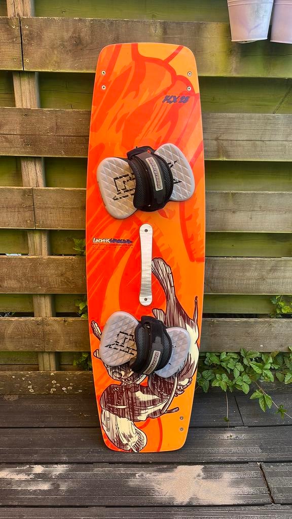 Kinder kiteboard Underground FLX 128 x 38, Watersport en Boten, Kitesurfen, Gebruikt, Twintip, Kiteboard, Ophalen of Verzenden