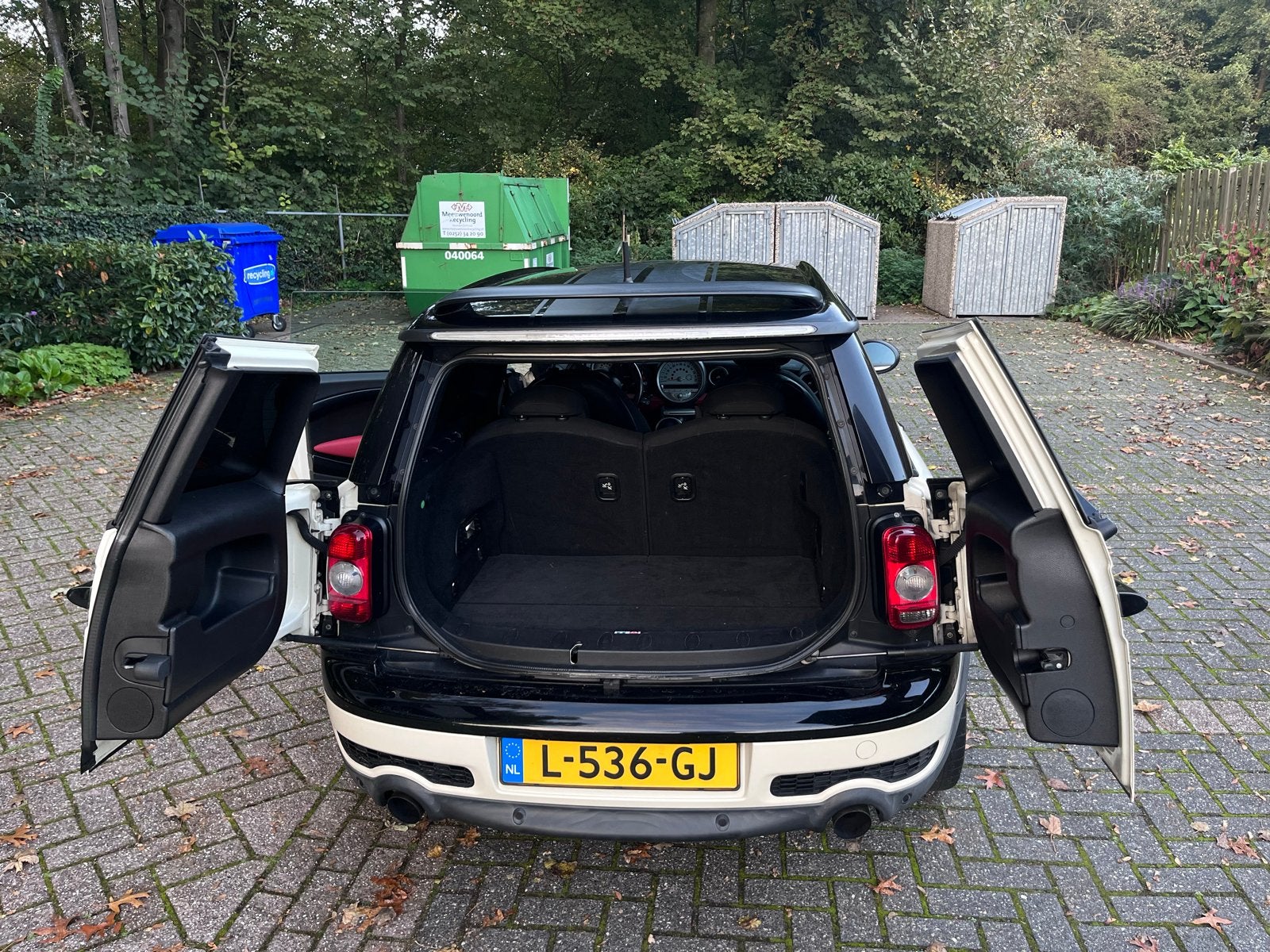 Mini Cooper JCW Clubman, Auto's, Voorwielaandrijving, Zwart, 4 cilinders, 4 stoelen