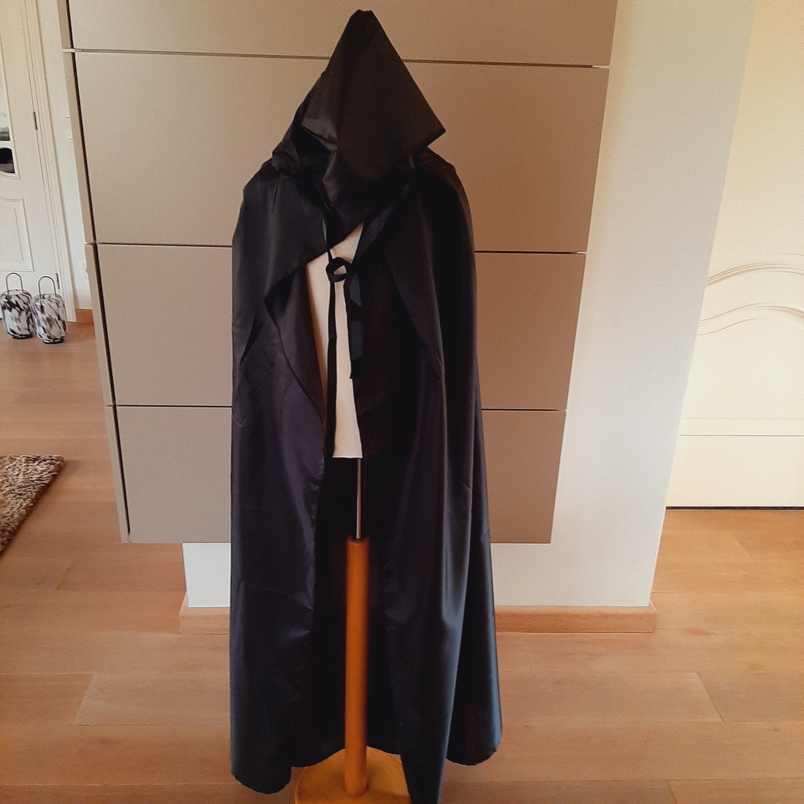 Zwarte cape. Nieuw!, Ophalen of Verzenden