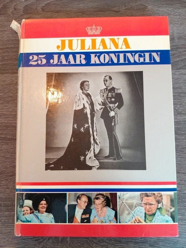 Boek: Juliana 25 Jaar Koningin - Geschiedenis Oranje, Verzamelen, Ophalen of Verzenden, Gebruikt, Nederland, Tijdschrift of Boek