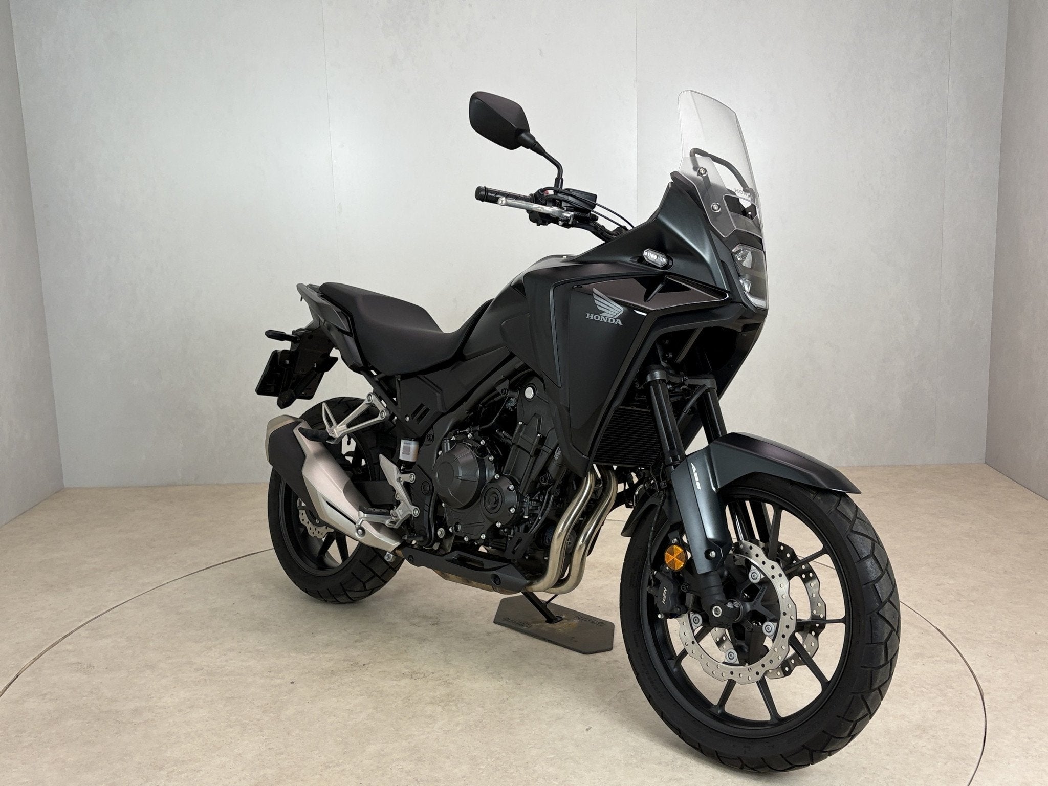 Honda NX 500 (bj 2024), Motoren, Cco@honda-eu.com, Stroombaan 4
1181 VX  Amstelveen, Honda Motor Europe Ltd, Bedrijf
