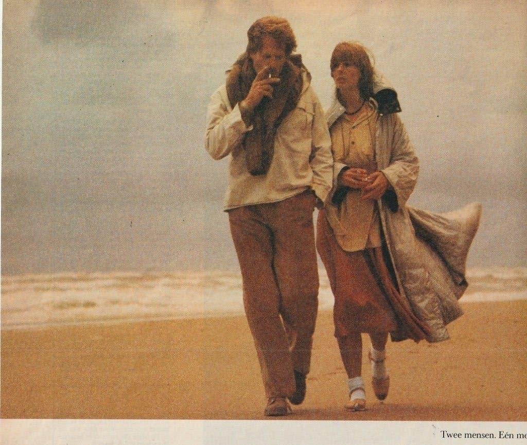 retro reclame 1980 Caballero sigaretten stel op 't strand, Verzenden, Overige typen