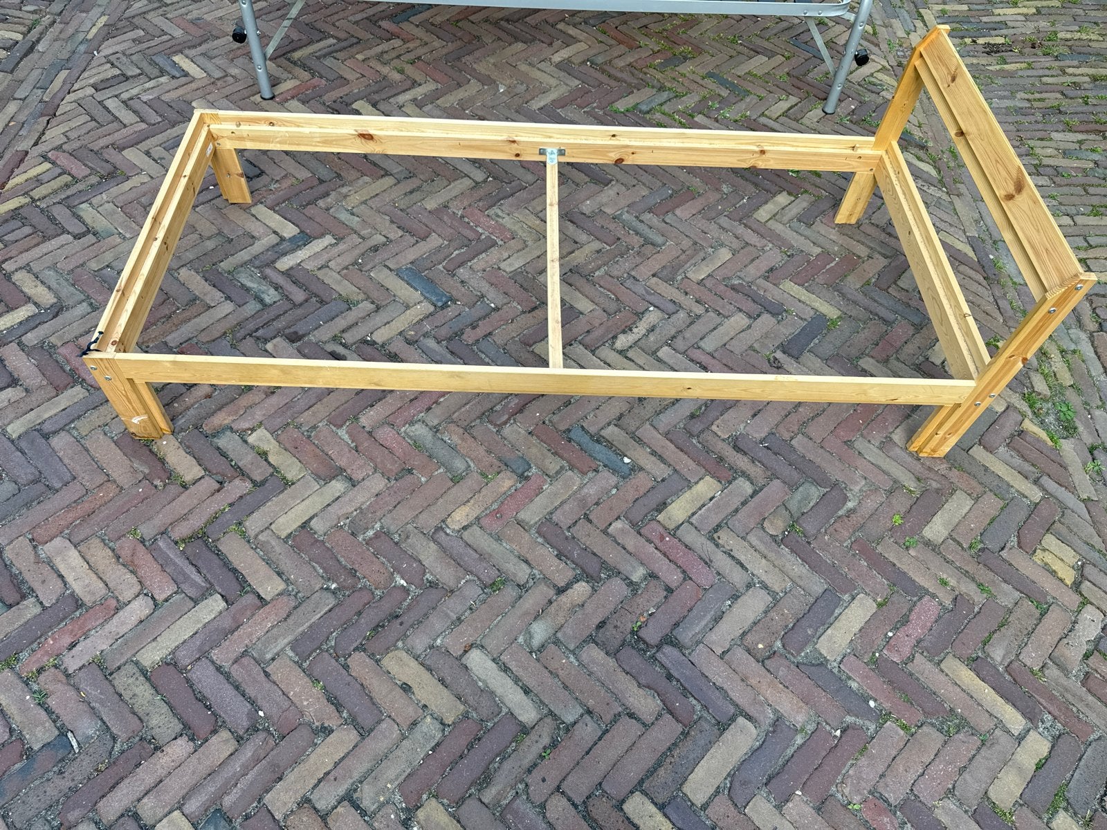 Gratis bedframe van hout, Huis en Inrichting, Slaapkamer | Bedden, Gebruikt, 90 cm, Eenpersoons, Ophalen of Verzenden