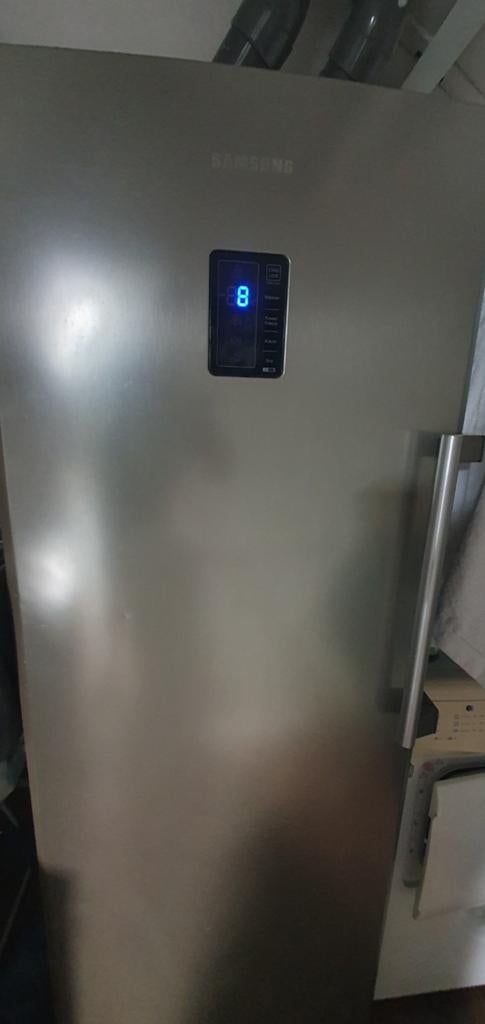 Samsung diepvriezer defect, Witgoed en Apparatuur, Koelkasten en IJskasten, 200 liter of meer, Ophalen, Zonder vriesvak, 160 cm of meer