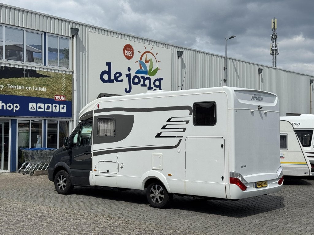 Hymer ML-T 580 -lengtebedden-Mercedes, Caravans en Kamperen, Tot en met 2, 6 tot 7 meter, Bedrijf, Buitenlamp