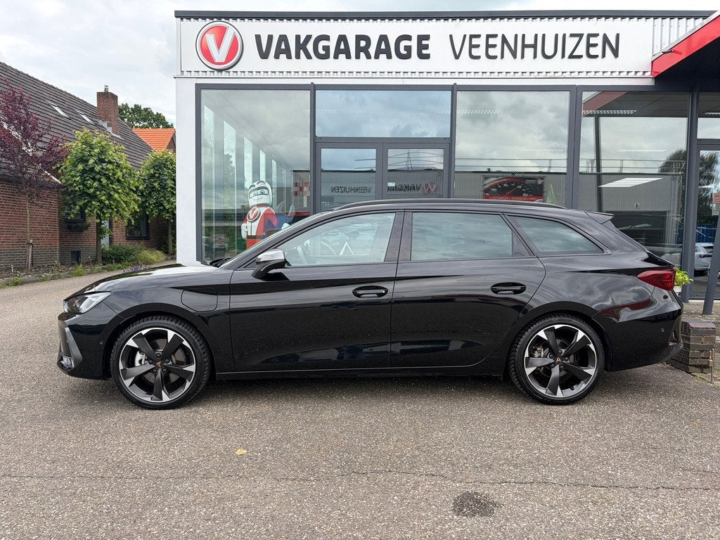 CUPRA Leon Sportstourer 1.5 TSI e-Hybrid Business|Rijklaar p, Auto's, Cupra, 12 maanden, 77 km/l, Zwart, 4 cilinders