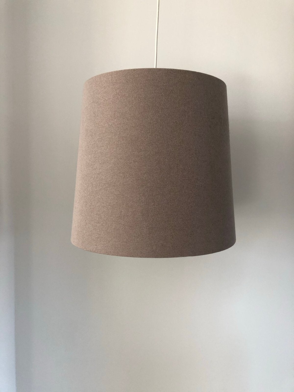 Taupe lampenkap - compleet, Huis en Inrichting, Lampen | Lampenkappen, Bruin, 40 cm, Rond, Zo goed als nieuw