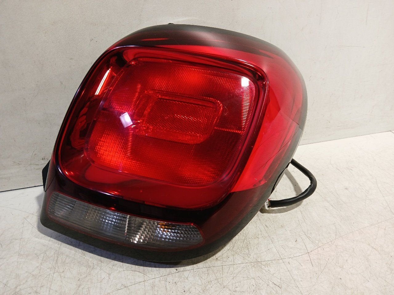Achterlicht carrosserie rechts Citroën C1, Auto-onderdelen, Verlichting, Onderdelen@venauto.nl, Van der Ven Autorecycling B.V.