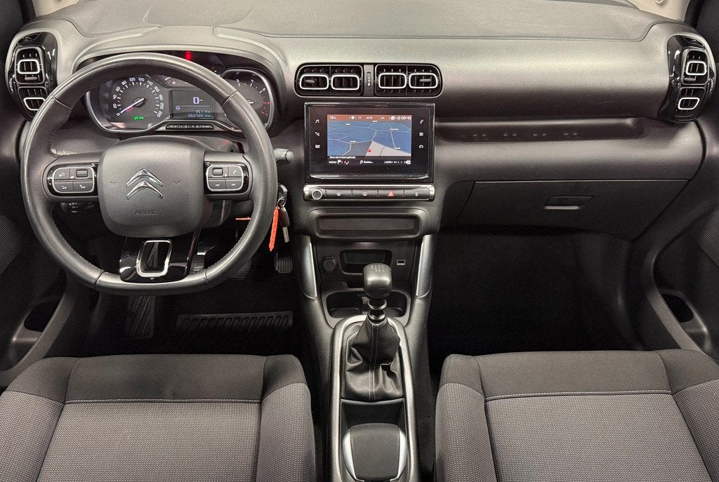 Citroen C3 Aircross 1.2 PureTech S&S Shine*NweDbriem*Panodak, Auto's, Voorwielaandrijving, Gebruikt, Zwart, 1199 cc