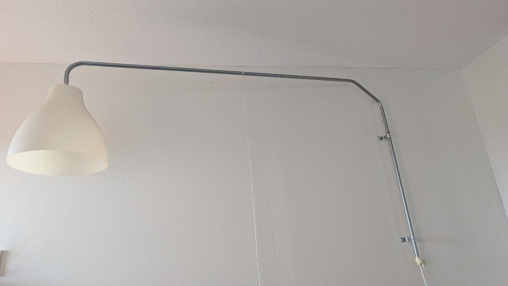 2 Wandlampen met extra lange zwenkarm, Huis en Inrichting, Lampen | Wandlampen, Ophalen, Met snoer/stekker, Gebruikt, IKEA