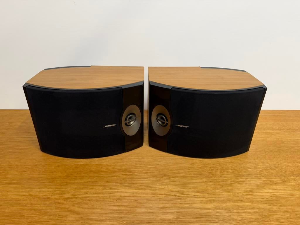 2x Bose 301 serie 5 luidsprekers / speakers houtlook, Ophalen of Verzenden, Zo goed als nieuw, Bose, 120 watt of meer