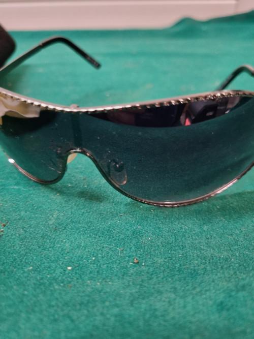 -	zonnenbril uv400 in hoesje, Ophalen of Verzenden, 'T Olde Gre-j, Info@toldegrej.nl, Endepoelstraat 20f Didam